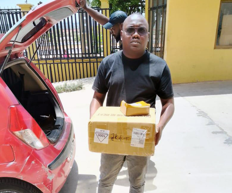 Operação de entrega de mercadoria importada para cliente angolano